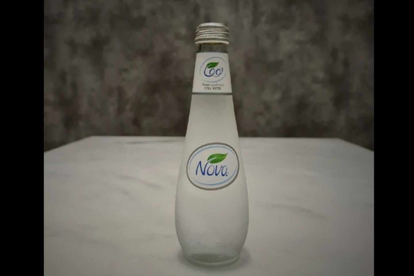 ماء زجاجي