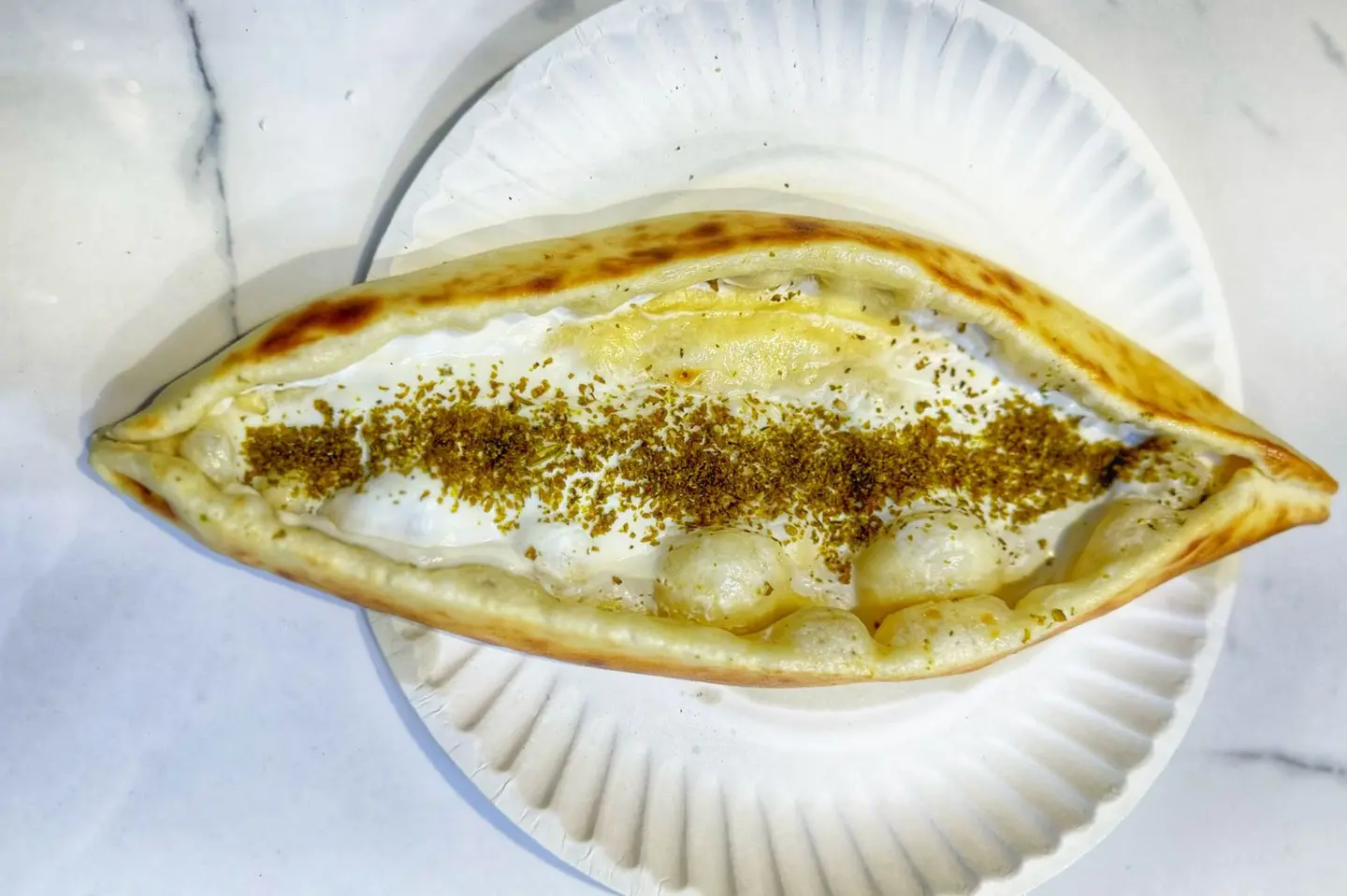 فطيرة لبنة بالزعتر