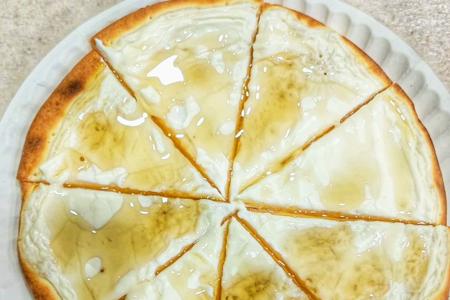 فطيرة قشطة بالعسل