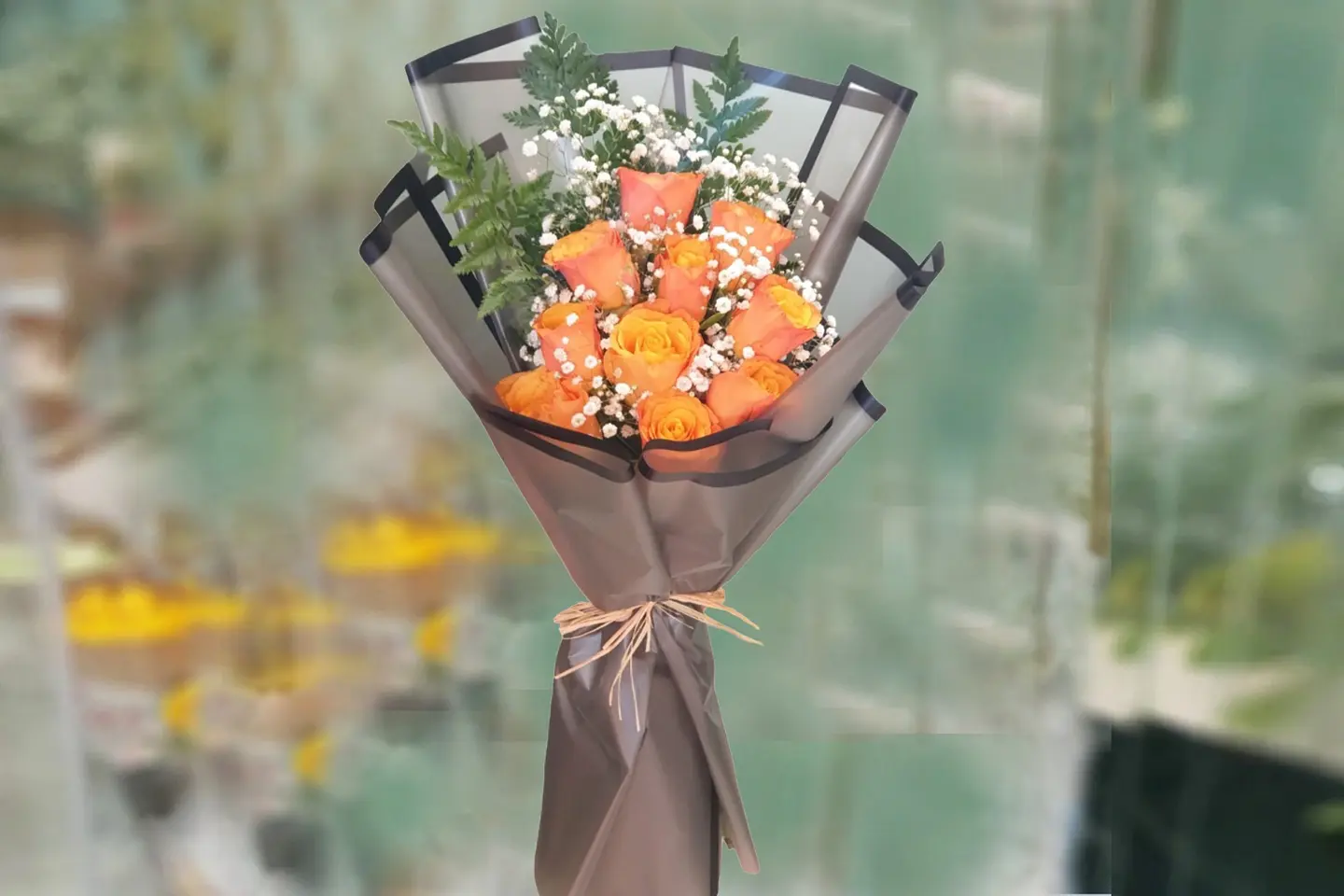 باقة ورد برتقالية صغيرة