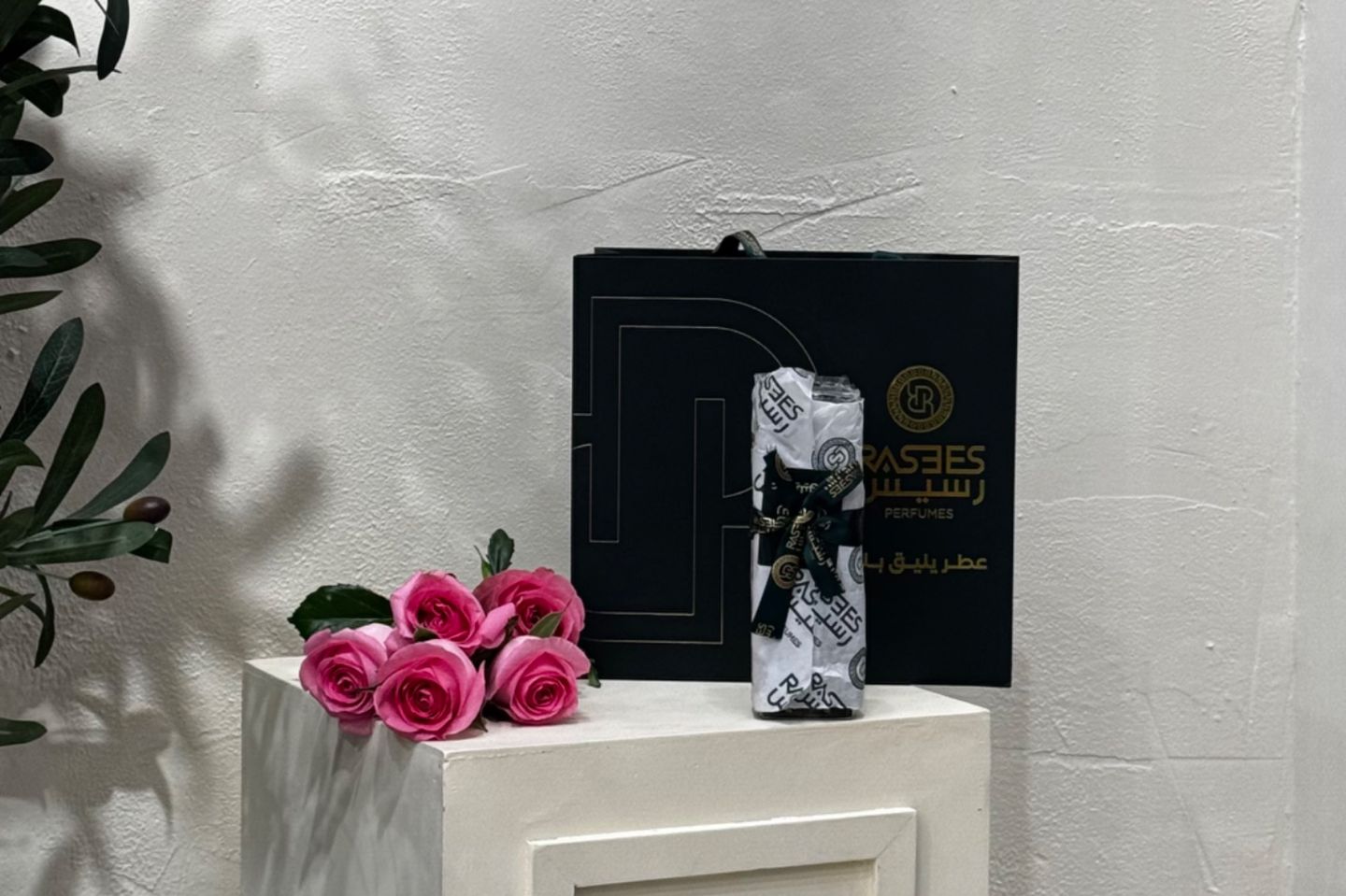 عطر روز مع الورد الناعم