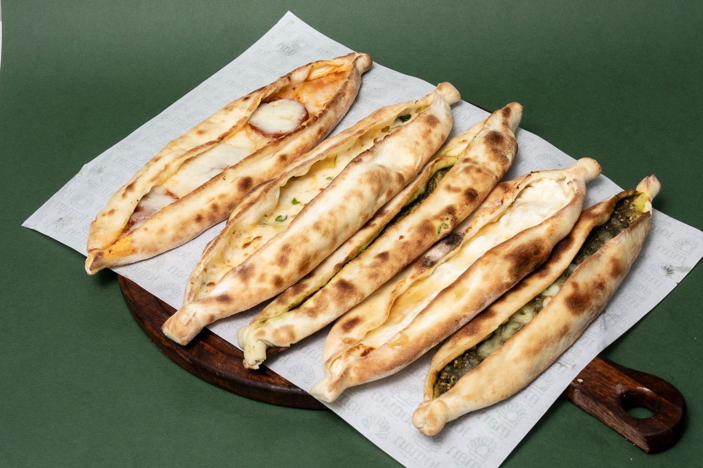 صحن مشكل معجنات