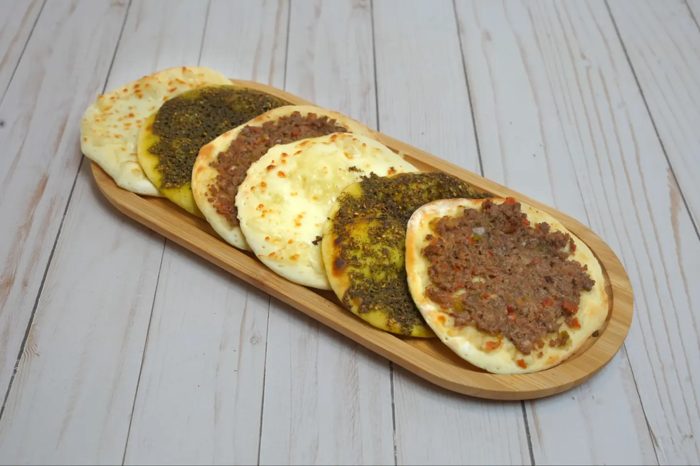 معجنات مشكلة 6 قطع
