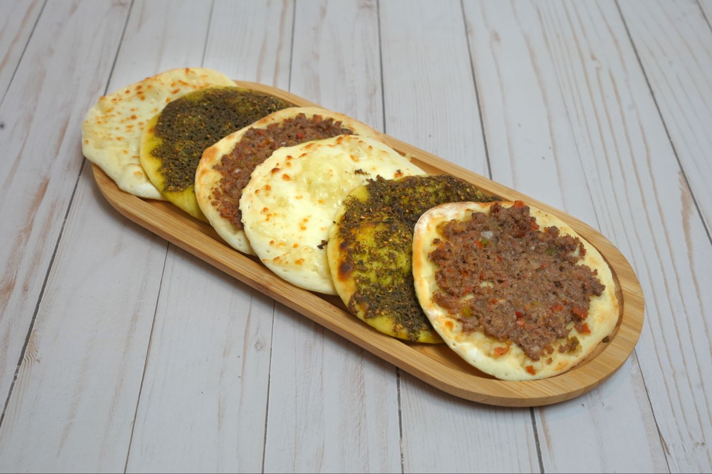 معجنات مشكلة 6 قطع
