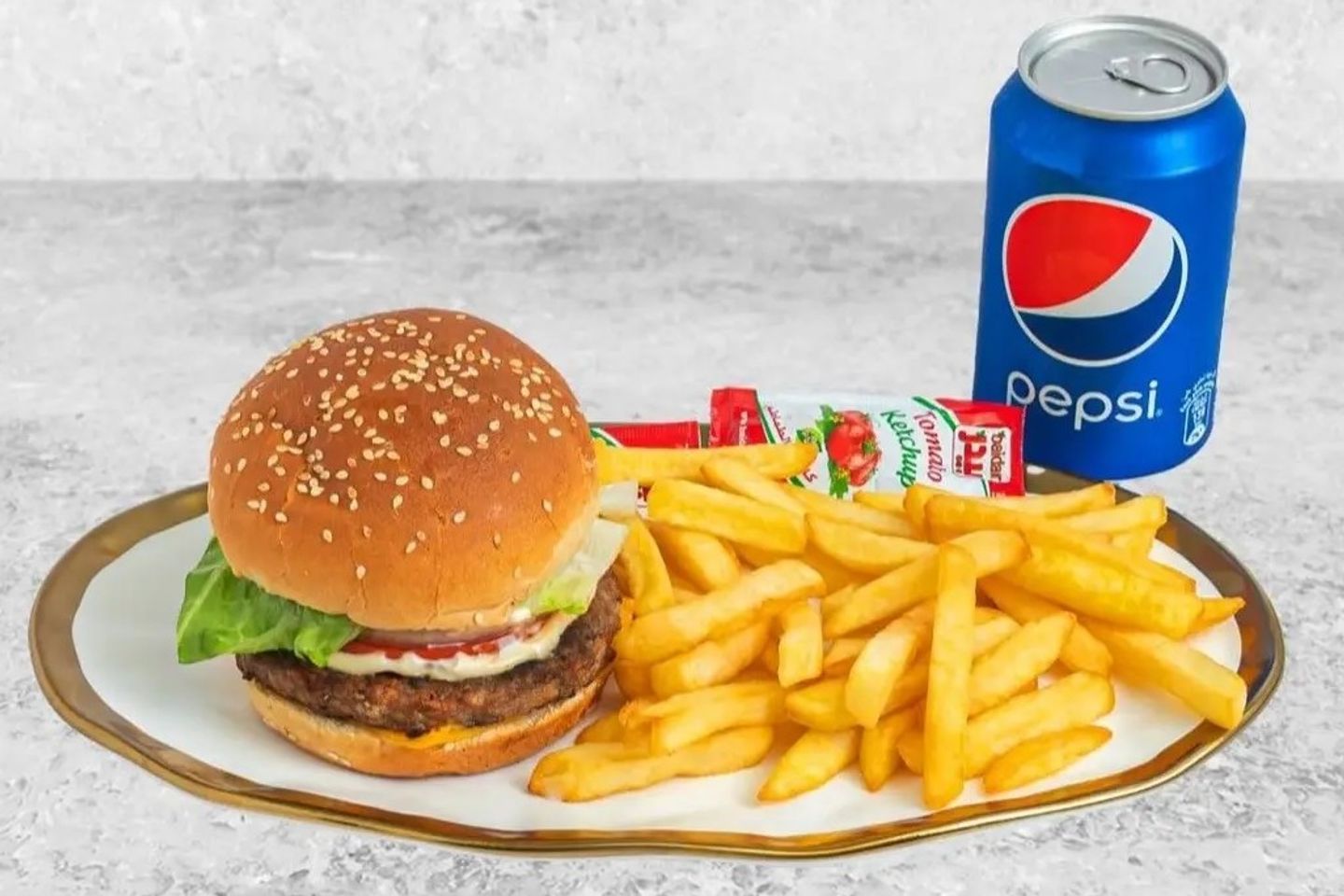 برجر لحم مشوي وجبة