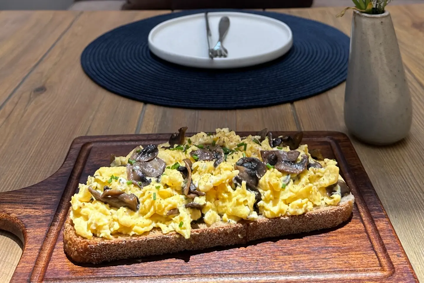 Eggs With Sautéed Mushroom