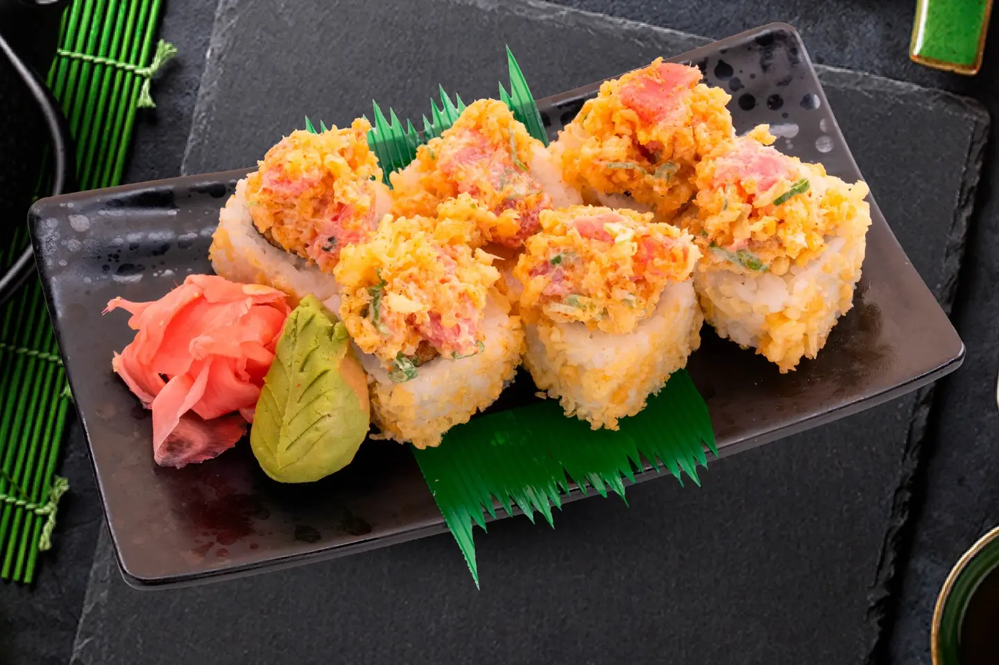 Spicy Crunchy Tuna Maki 6 Pieces