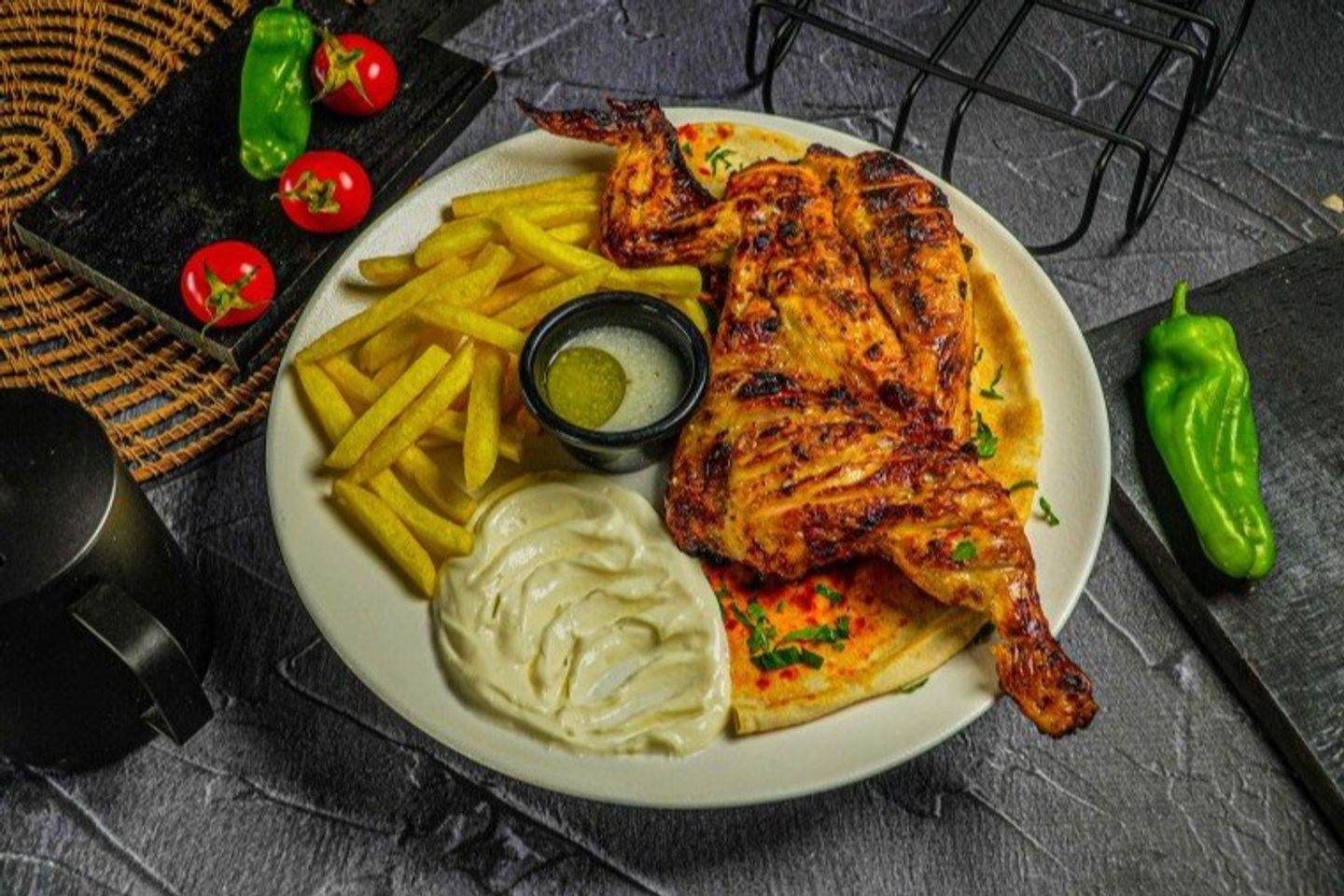 نص دجاج عالفحم