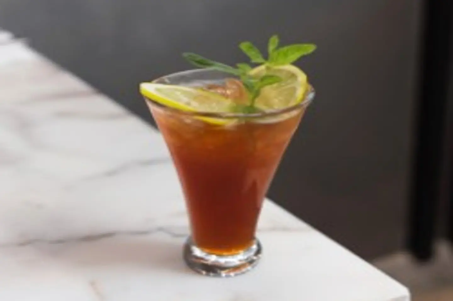 شاي مثلج ليمون