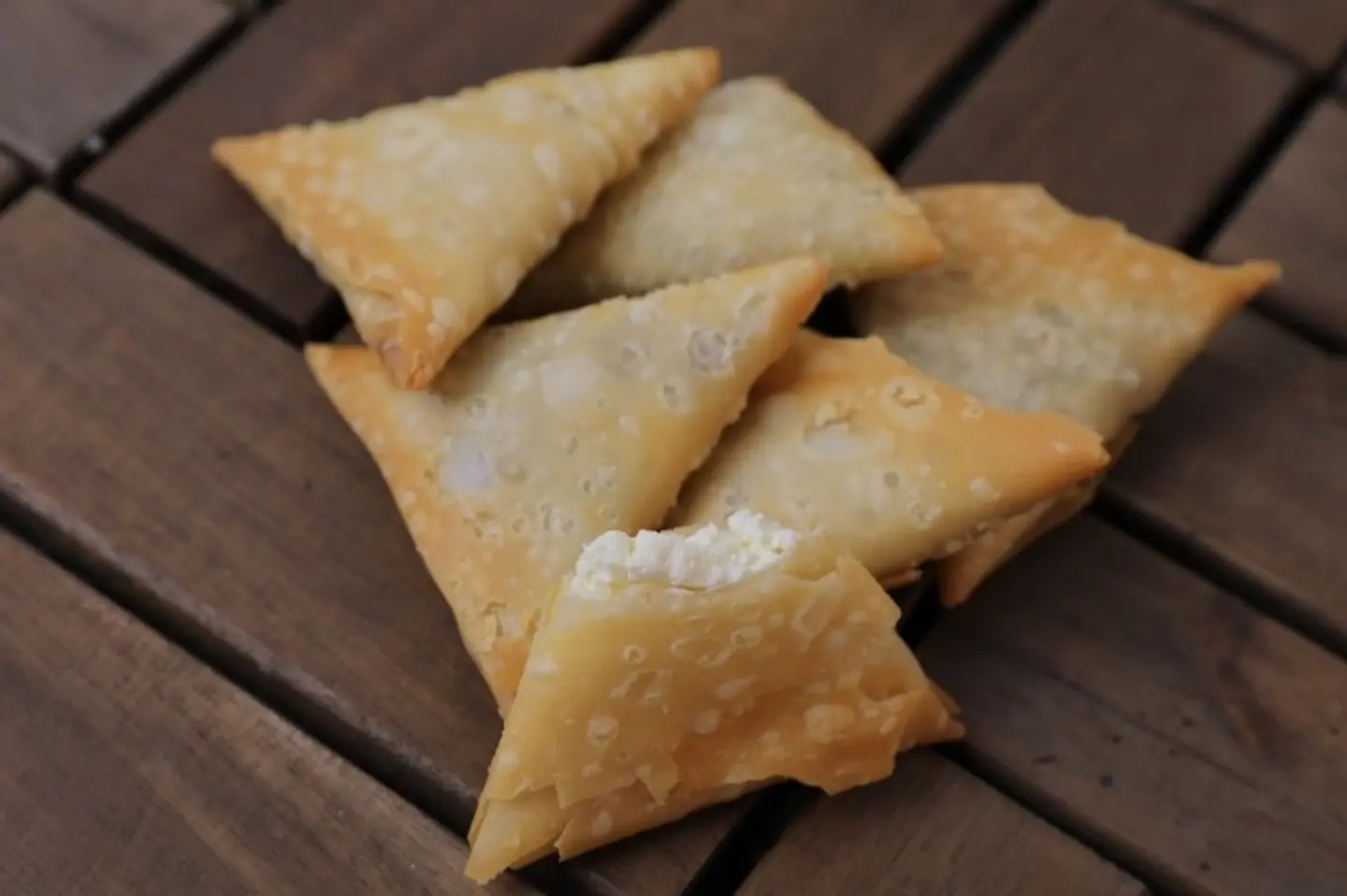 سمبوسك بيضاء