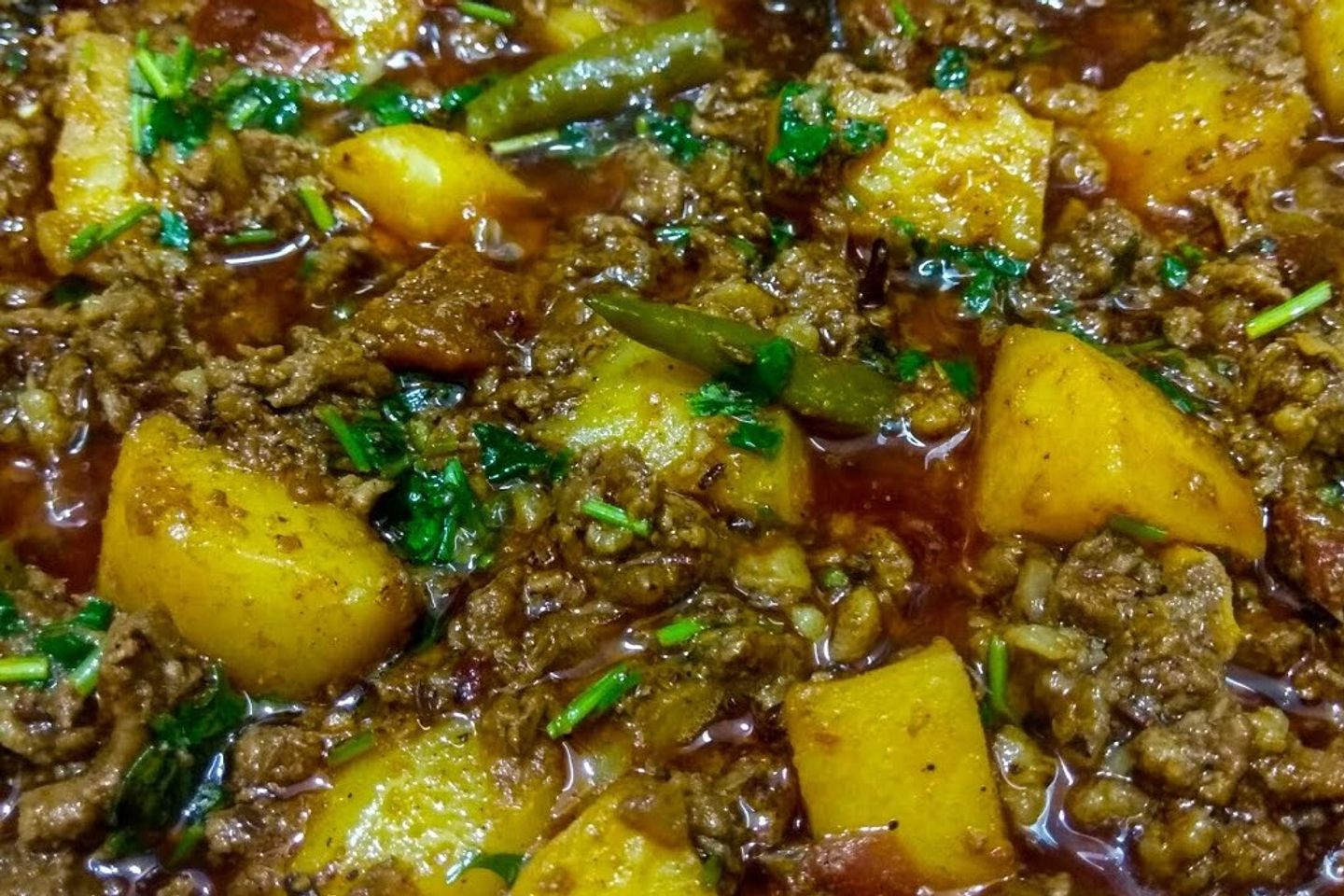 Alu Methi Kheema