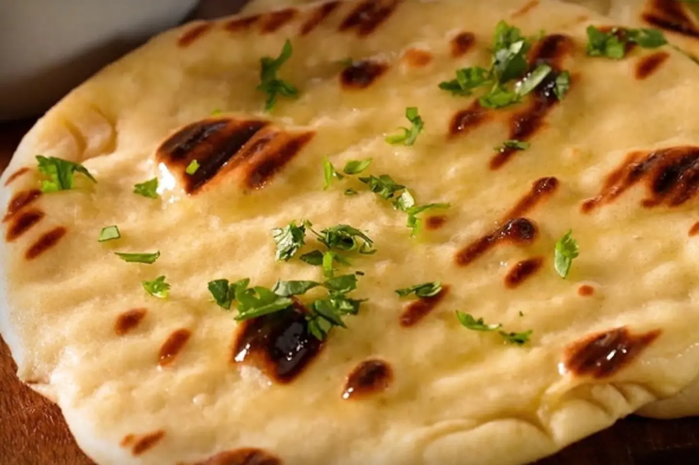 خبز النان بالزبدة