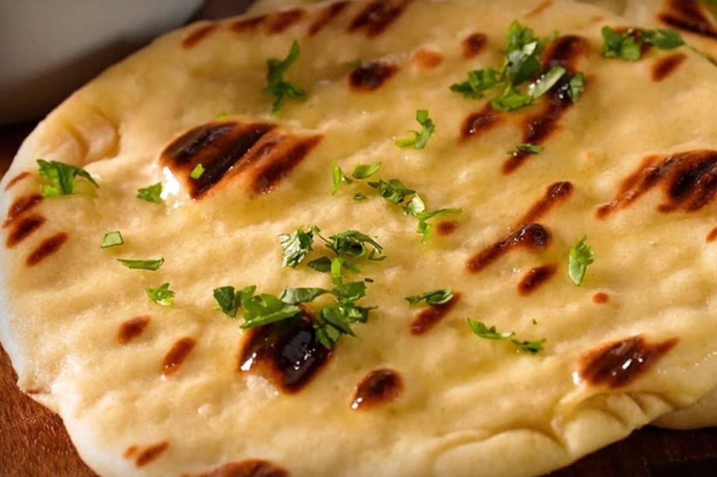 خبز النان بالزبدة