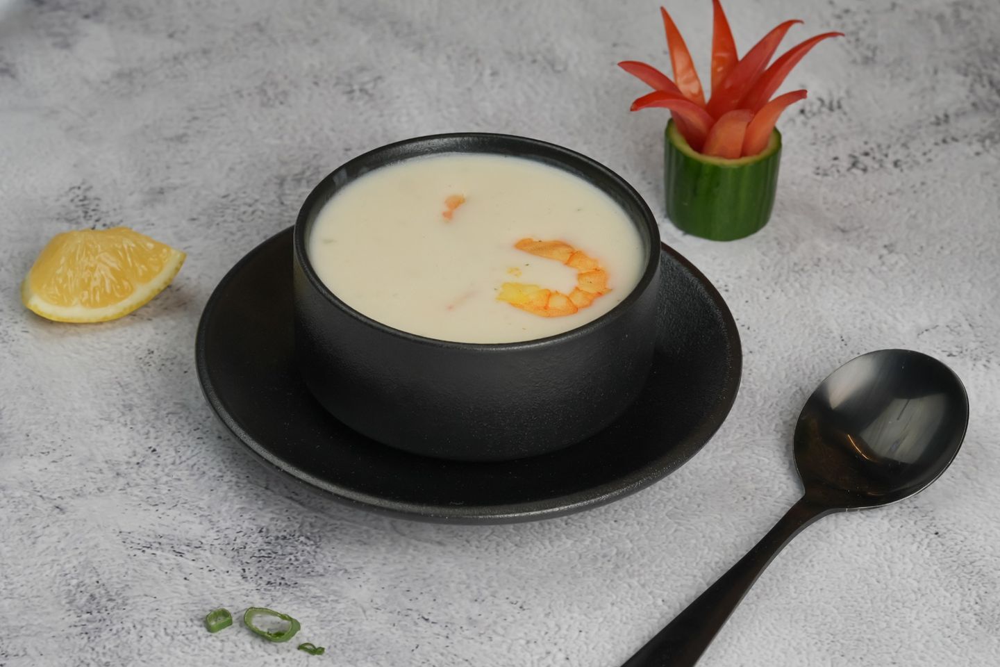 شوربة كريمة الفطر بالمأكولات البحرية