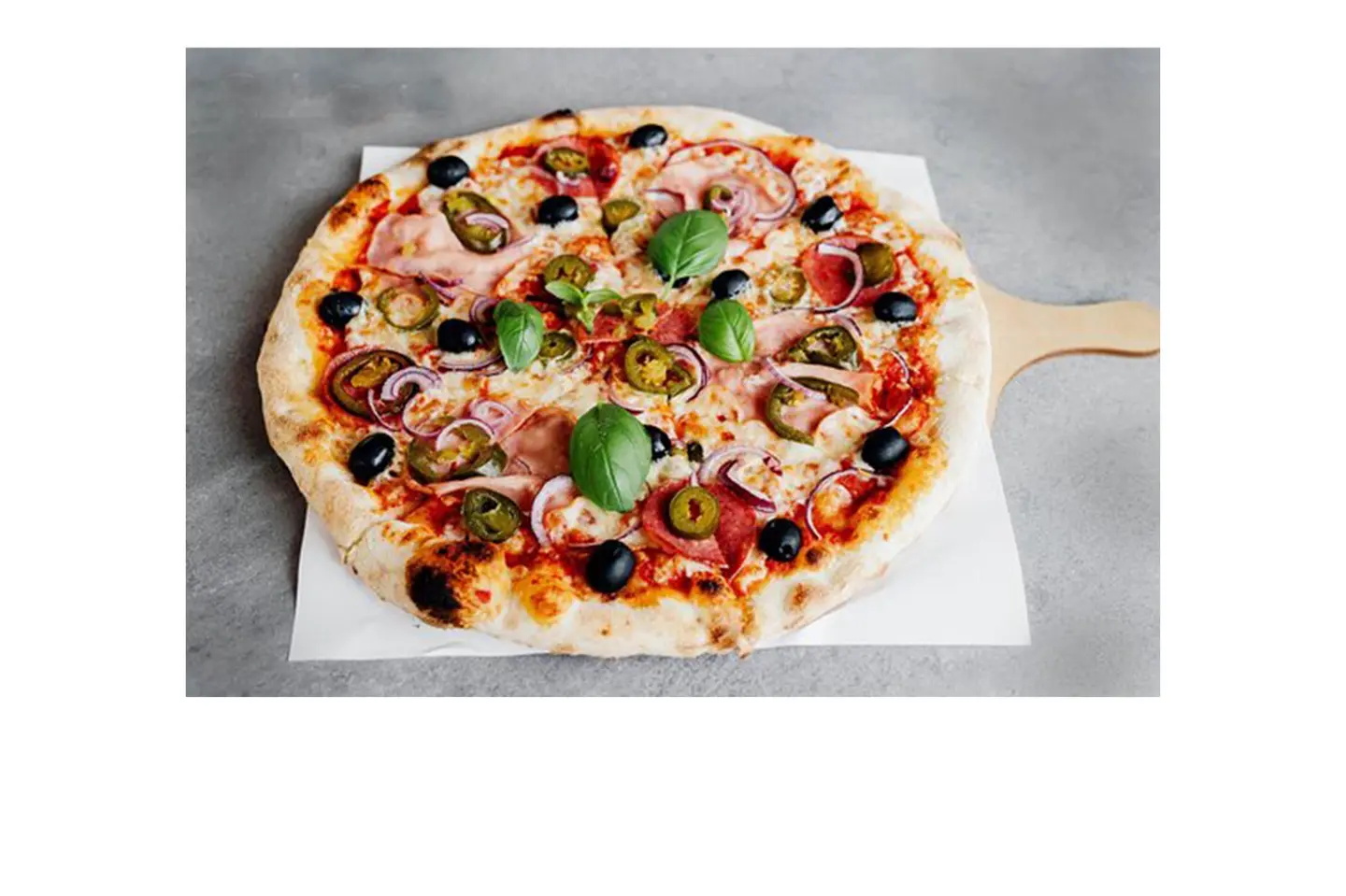Mix Chicken And Meat Pizza