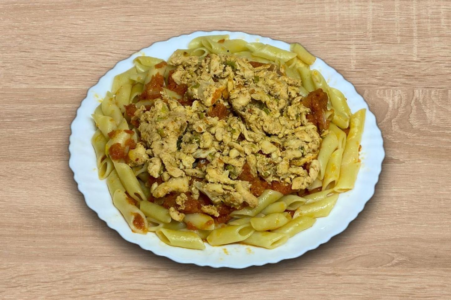 طاجن مكرونة بالدجاج