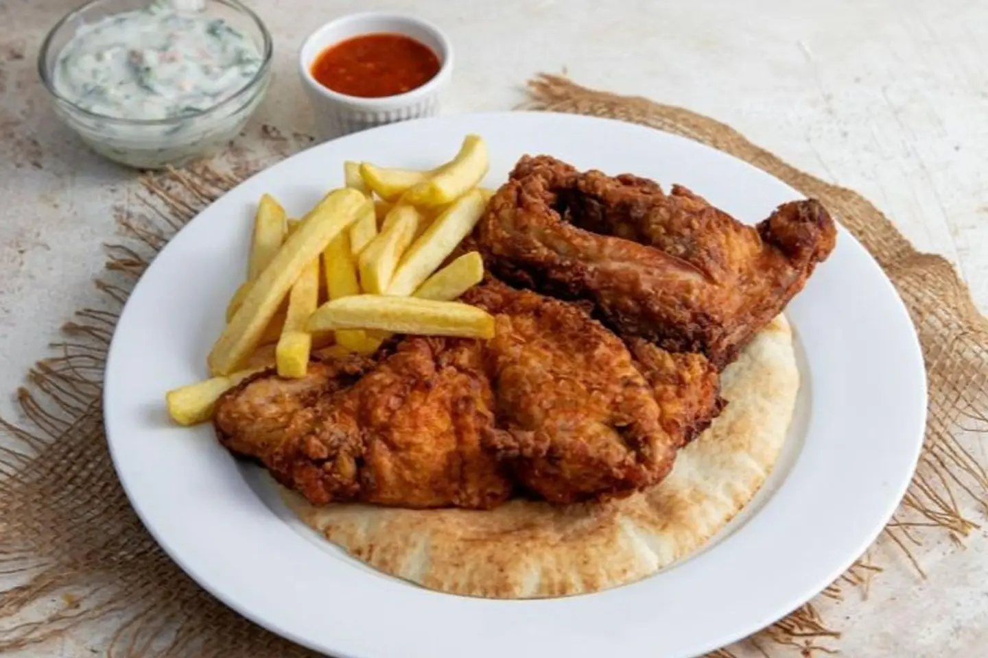 نصف حبة دجاج مقلي ساده