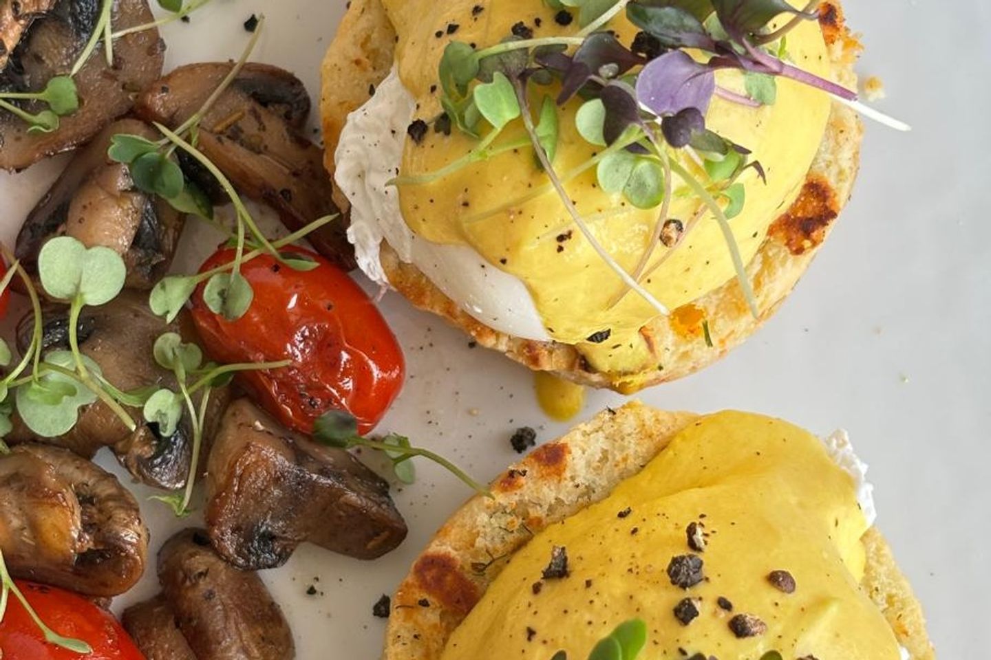 Eggs  Benedict