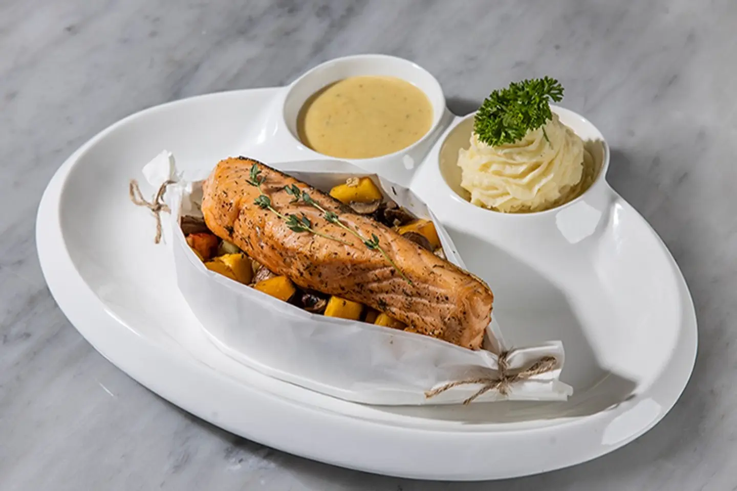 سلمون بالفرن