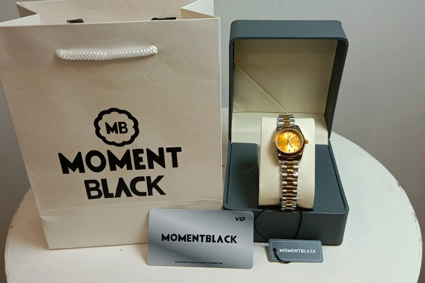 ساعة نسائي شركه مومنت بلاك رقم ١٠