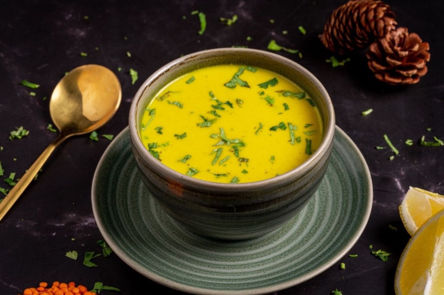 شوربة عدس بالدجاج