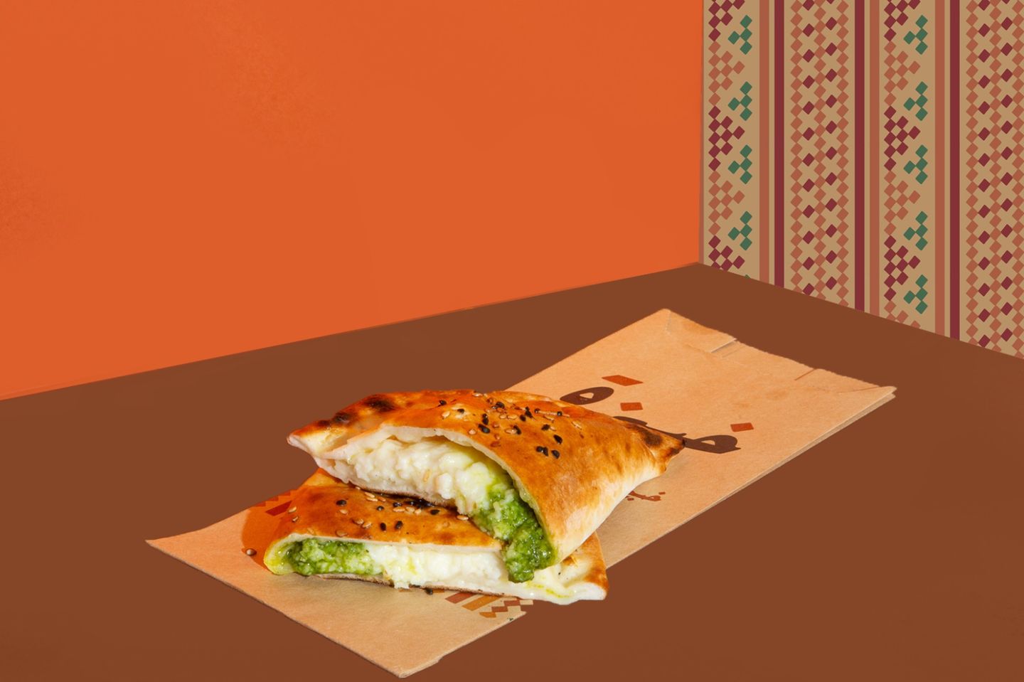 حلوم بيستو