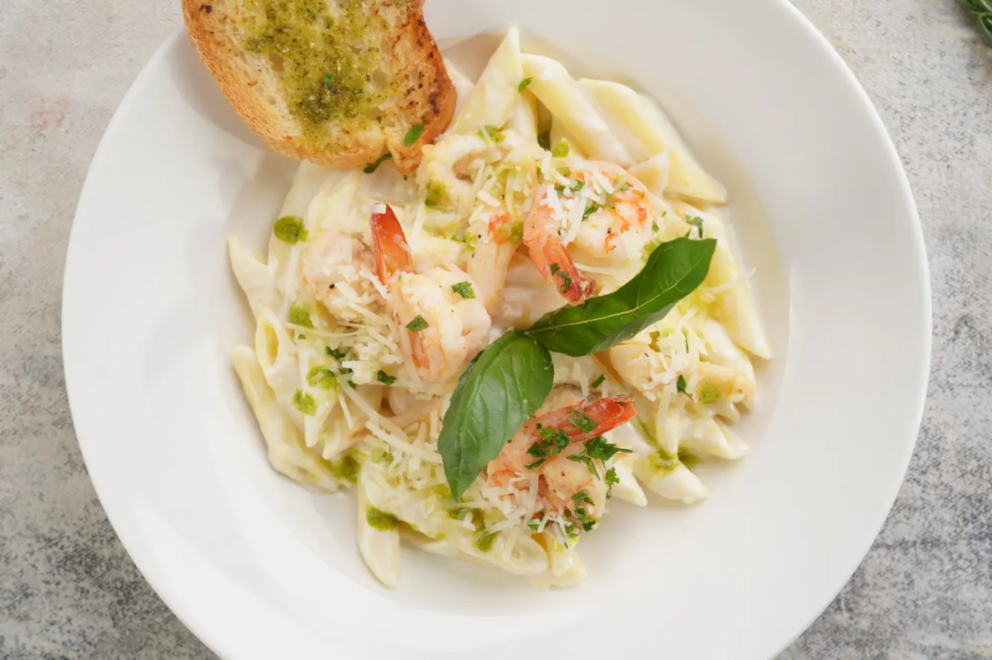 White Sauce Pasta And Cheese