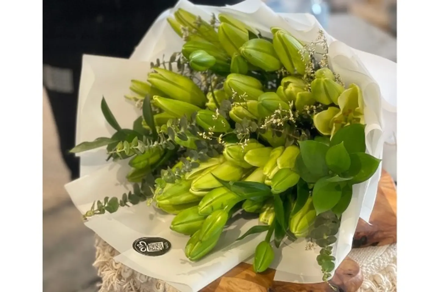 باقة لليوم ابيض