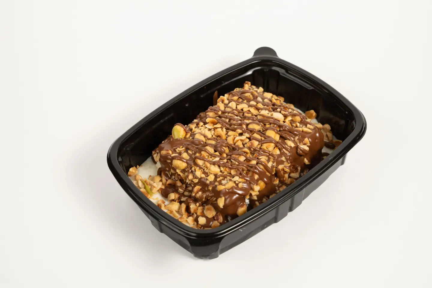 قشطوطة ارز بلبن مع سنيكرز