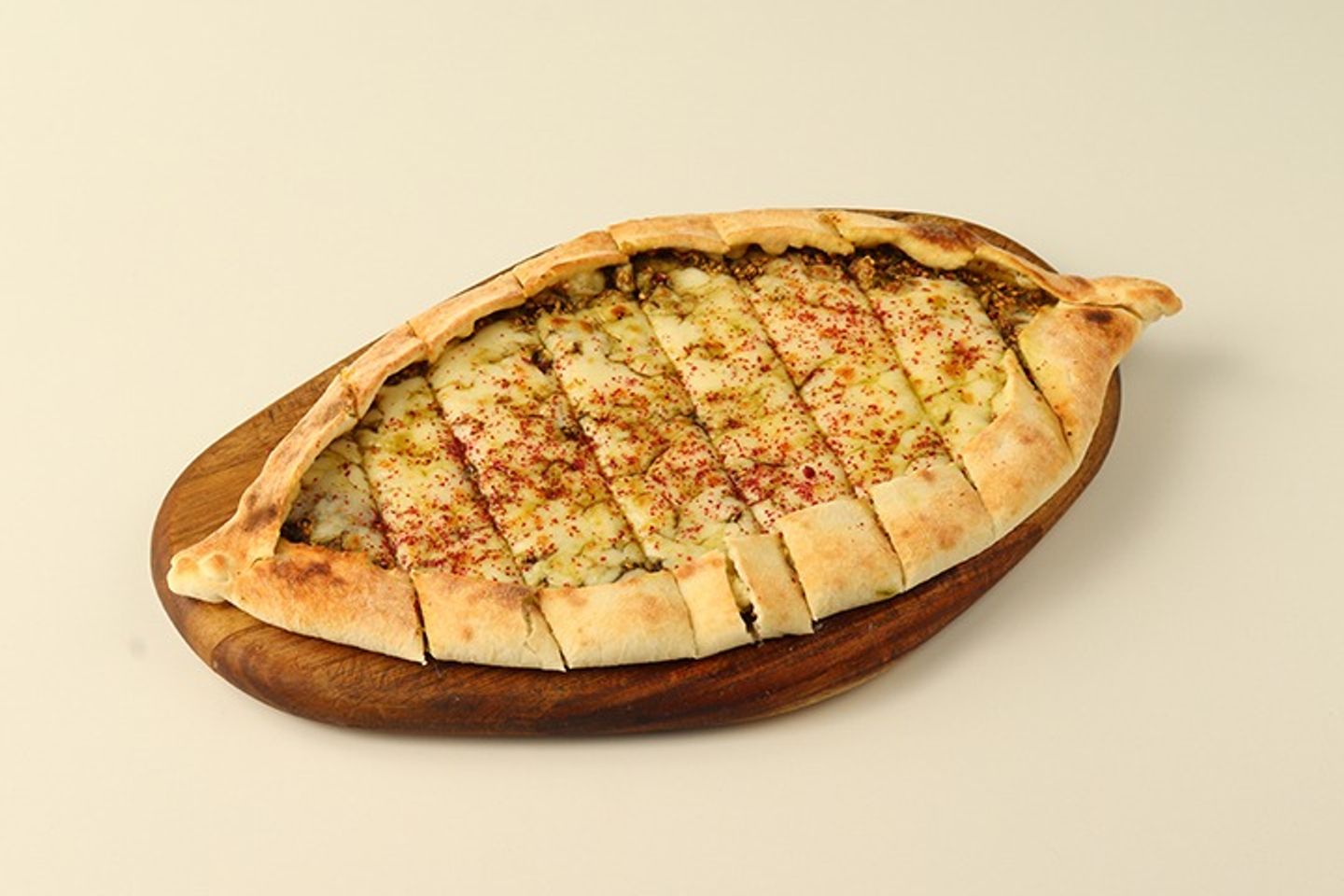 فطيرة جبنة مع زعتر