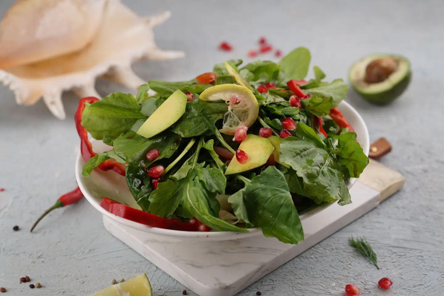سلطة جرجير بالرمان ودبس الرمان
