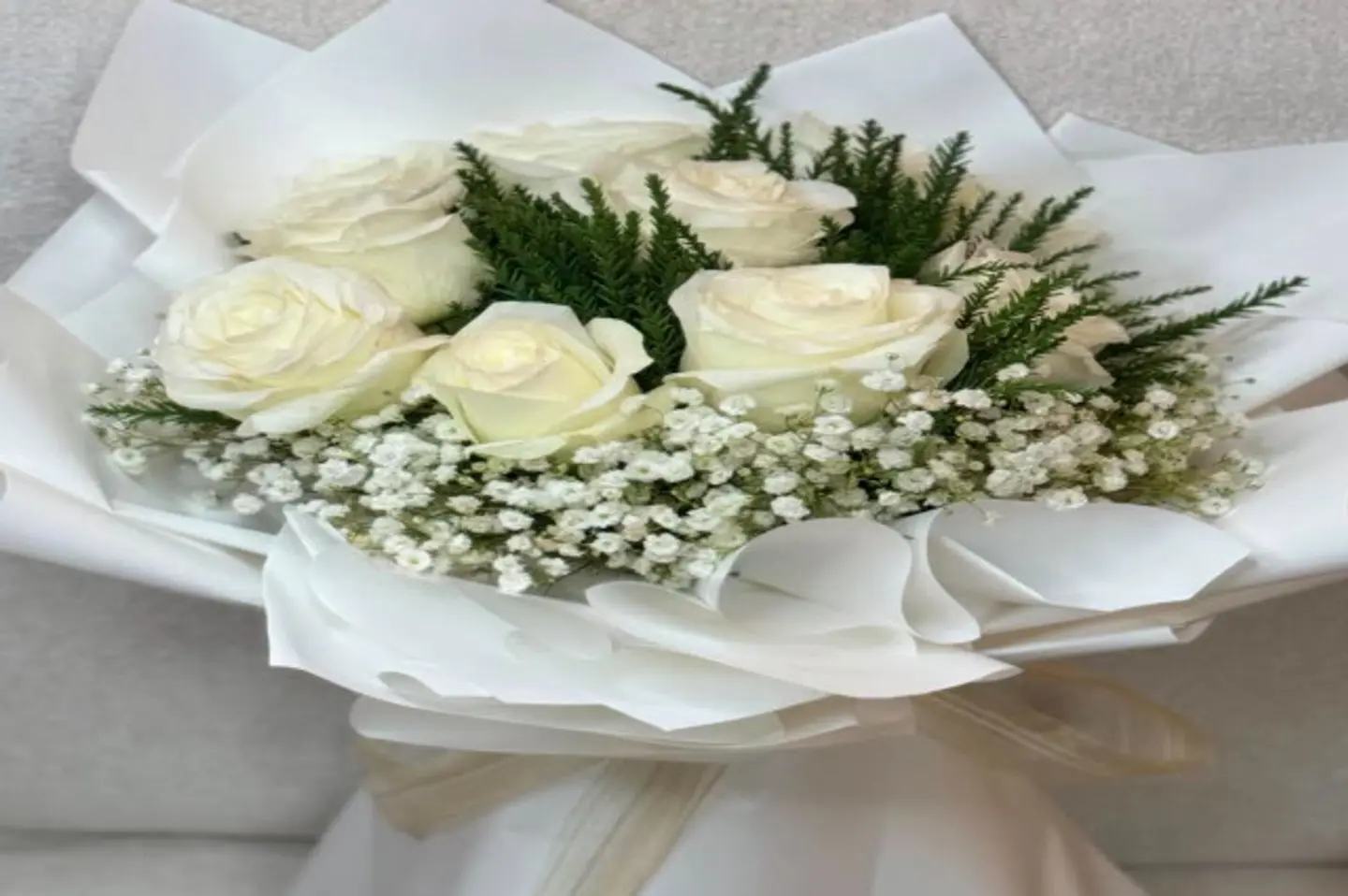 باقة ورد جوري أبيض