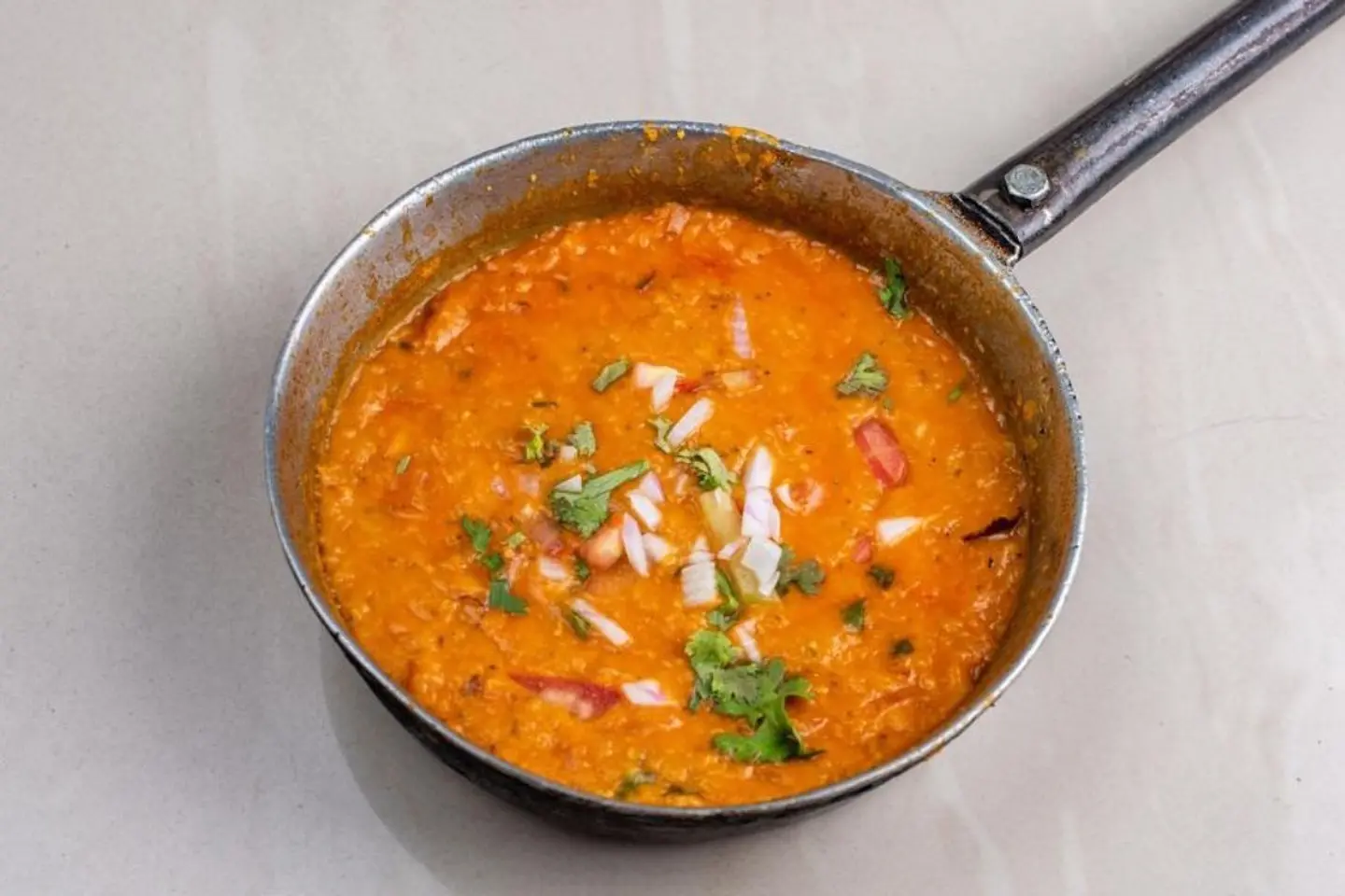 فول طاوة مع الجبن