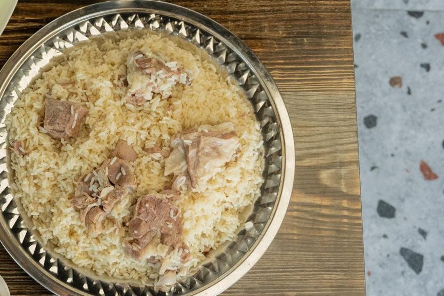 مضغوط حاشي نفر عقبة مع رز ابيض ابو بنت