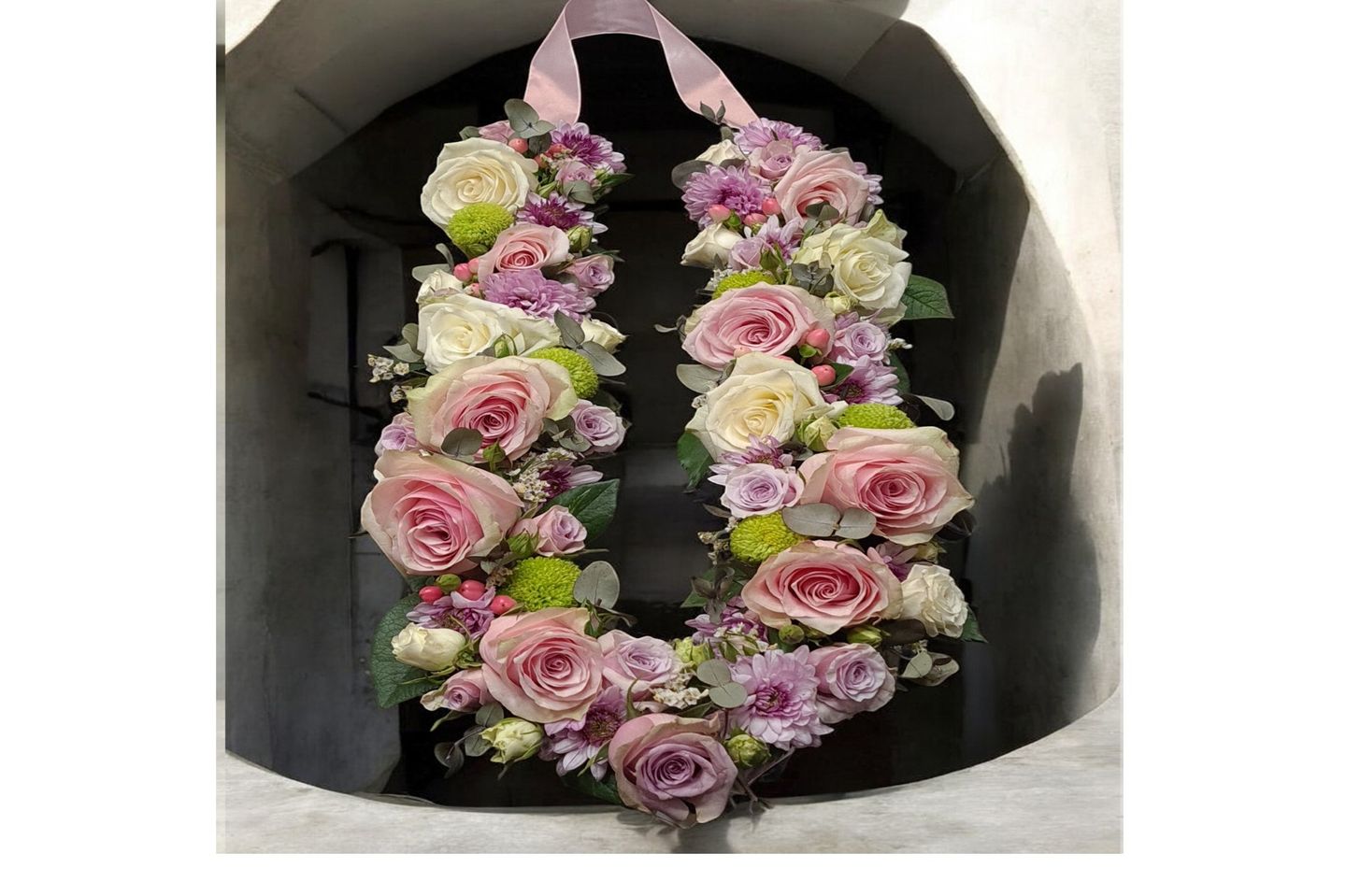 Various Roses Necklace