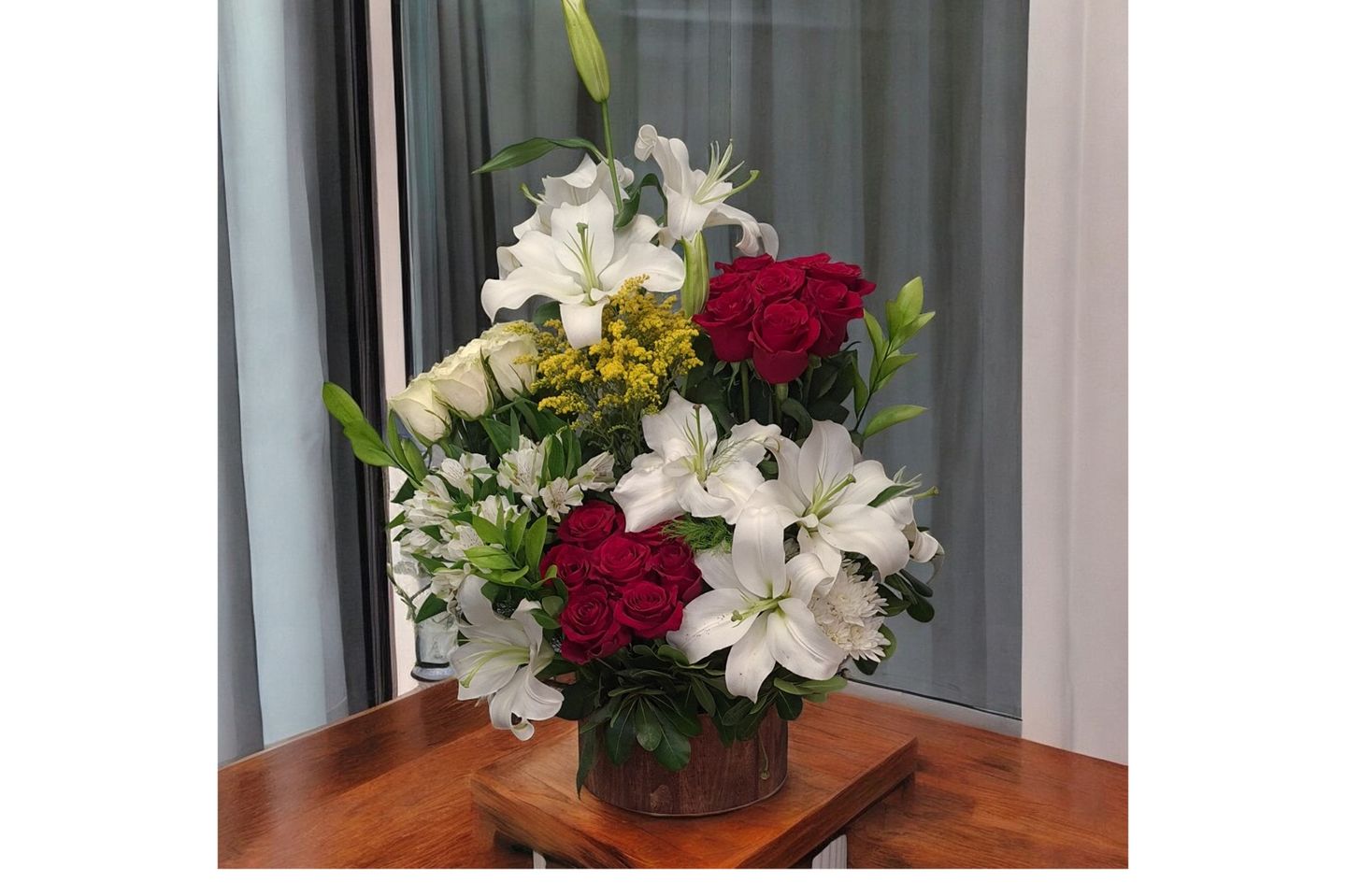 Mixed Roses Bouquet