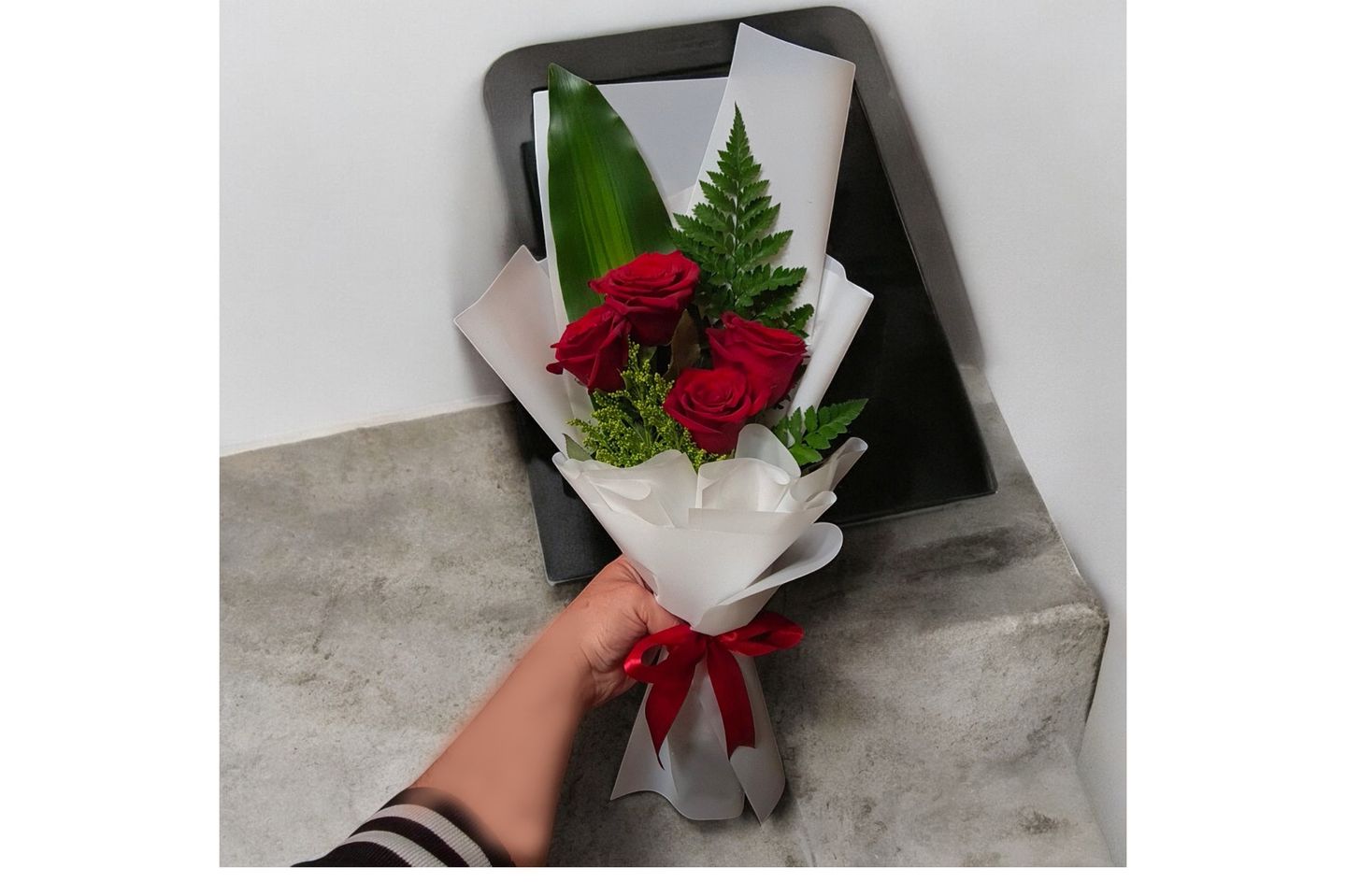 Mini Bouquet With Accessories