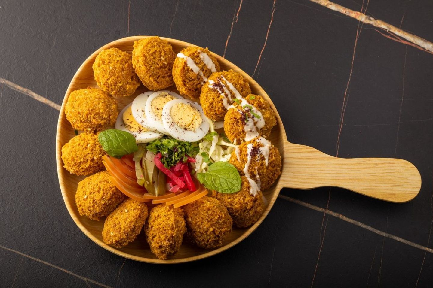 صحن فلافل - وسط