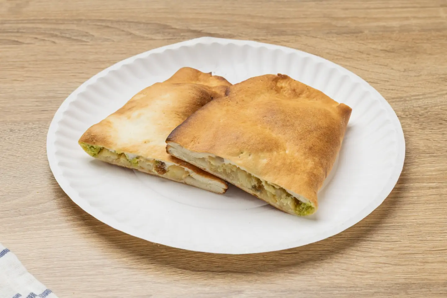 لبنه مع فلافل