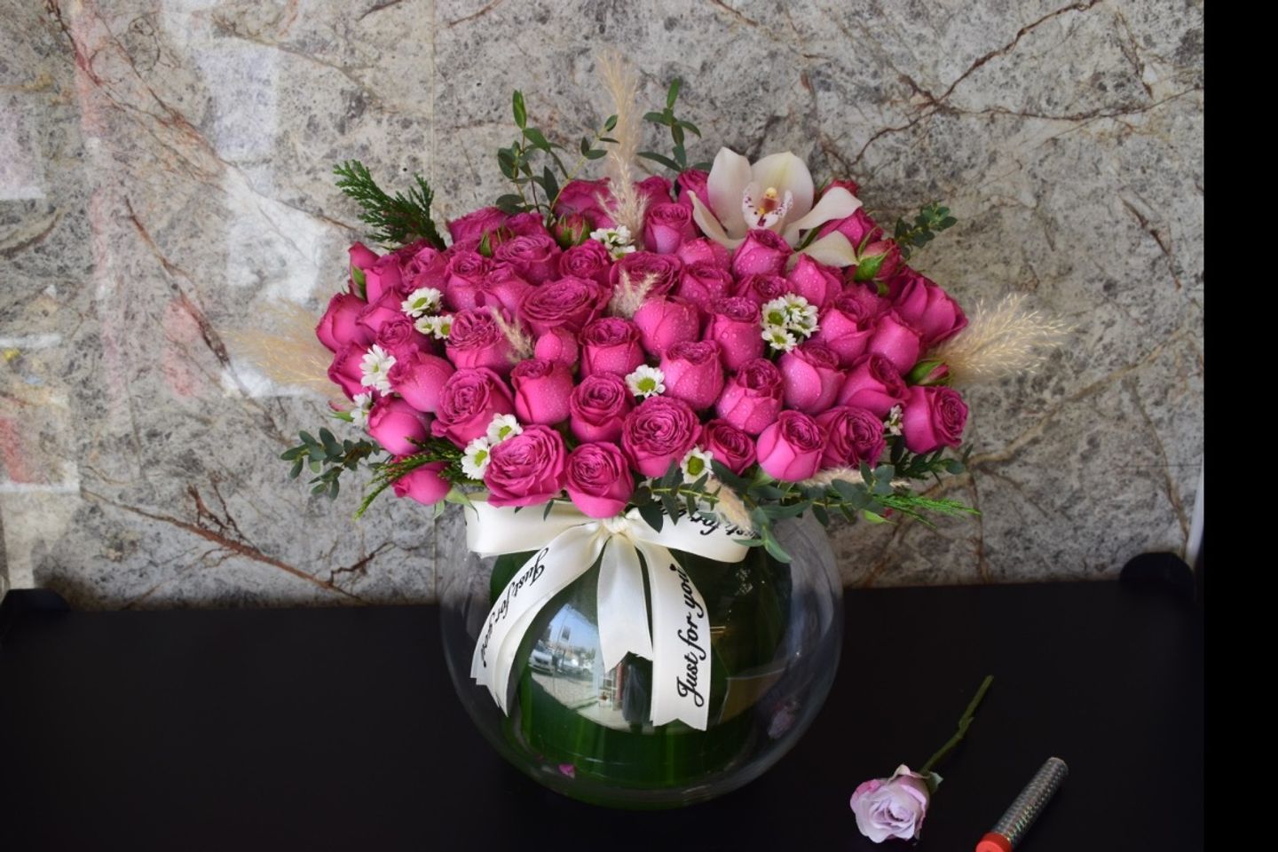 فازة ورود طبيعية/٦أ