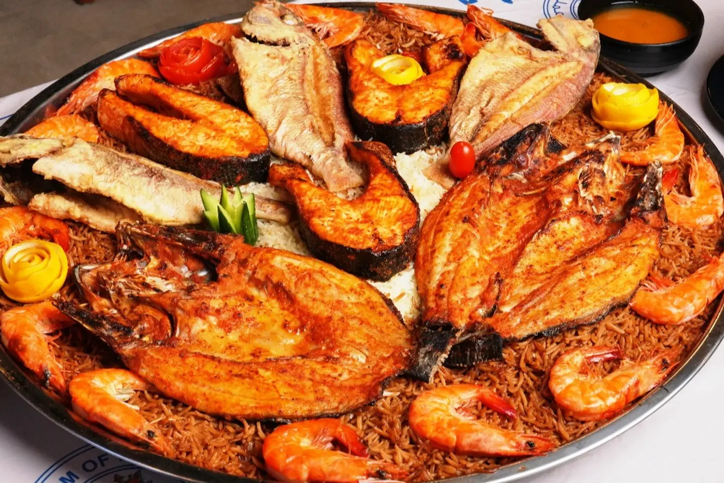 وليمـة لـمـة العائلة تكفي ٧ أشخاص