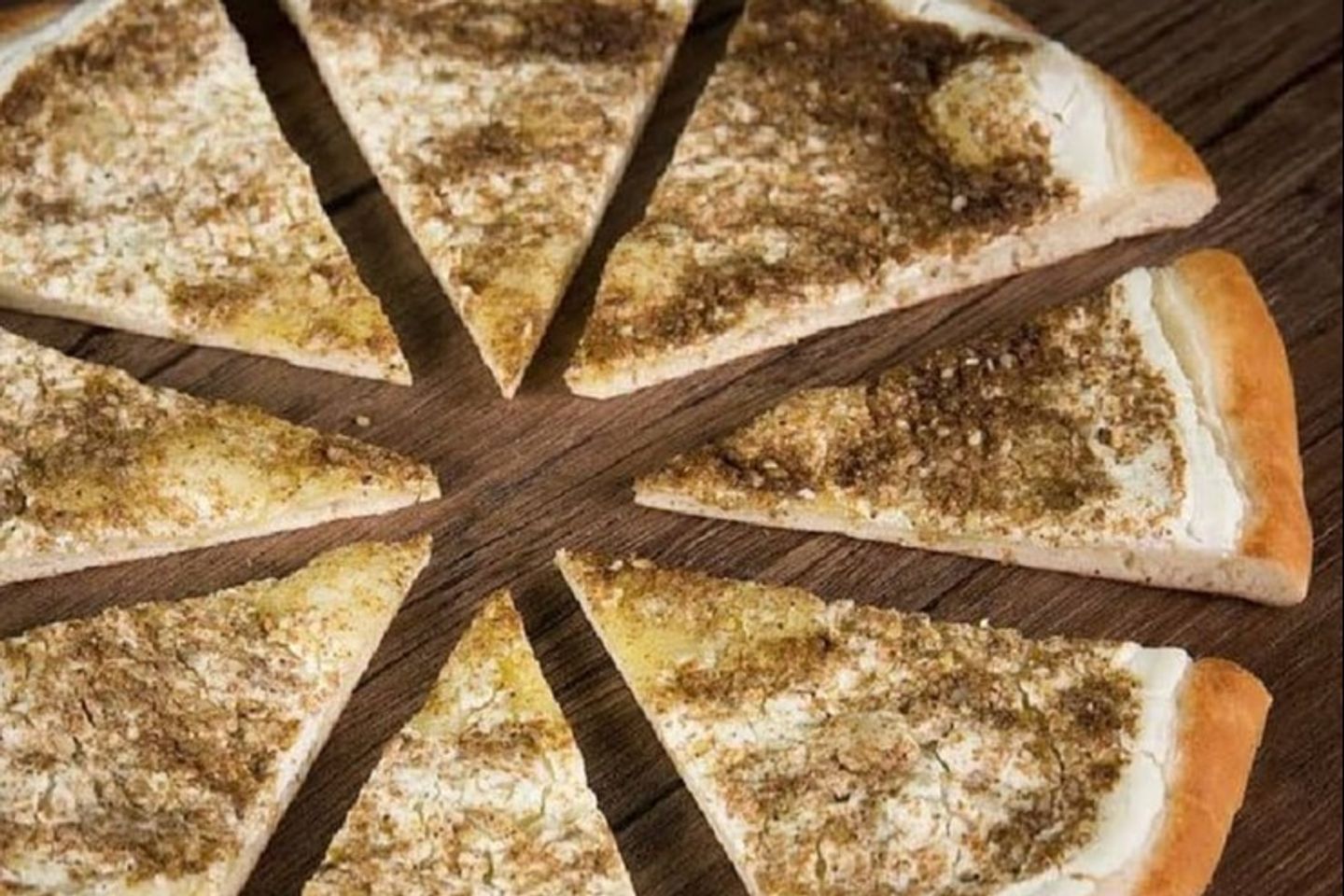 لبنة زعتر زيتون