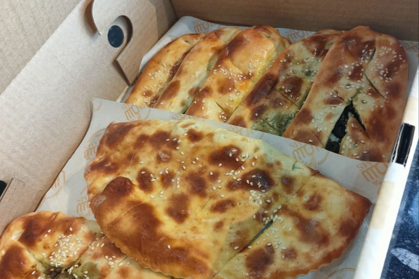Medium Box Of Mixed Pies