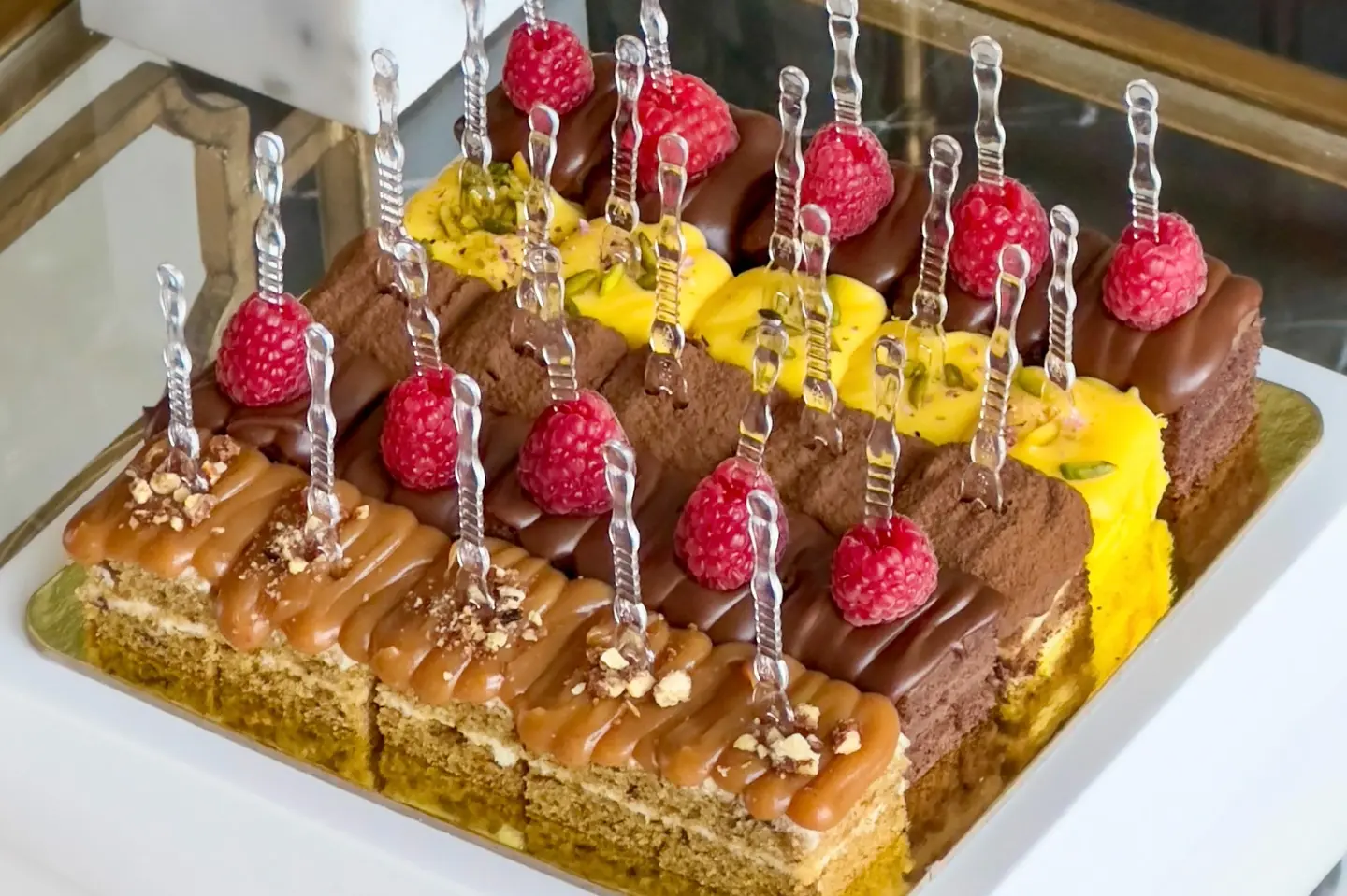 Mixed Bites Cake 4 Types   Small