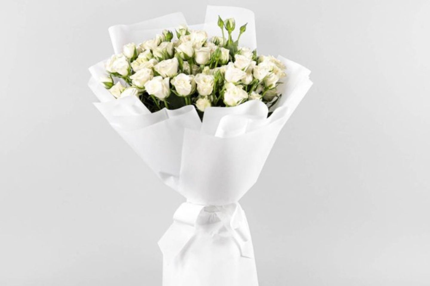 Baby Rose Bouquet White 20 Roses