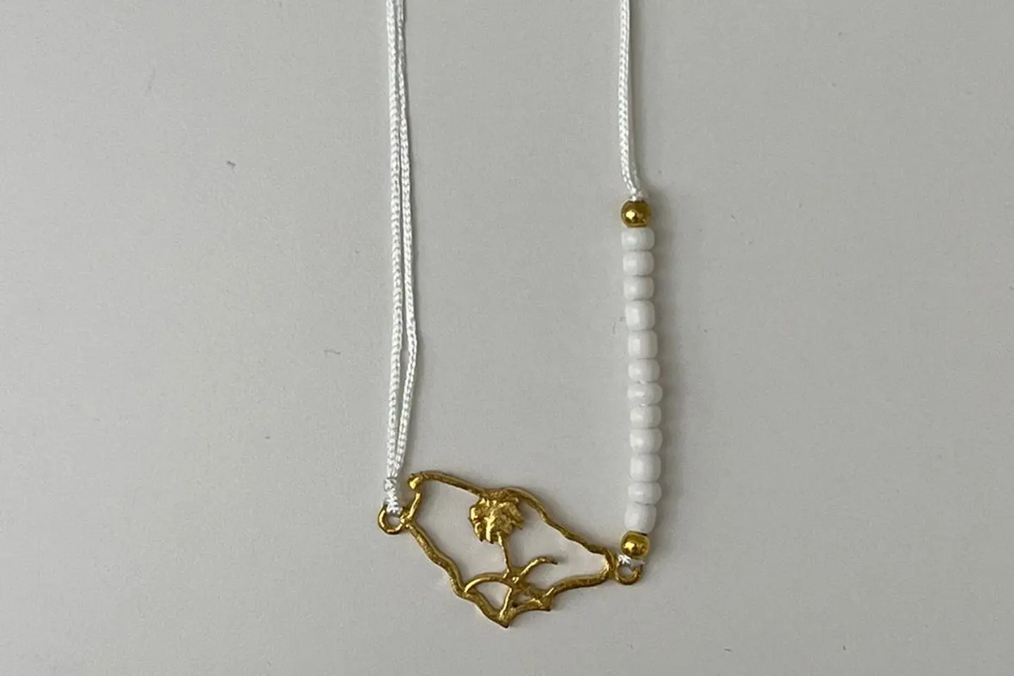 White Chain Saudi Arabia