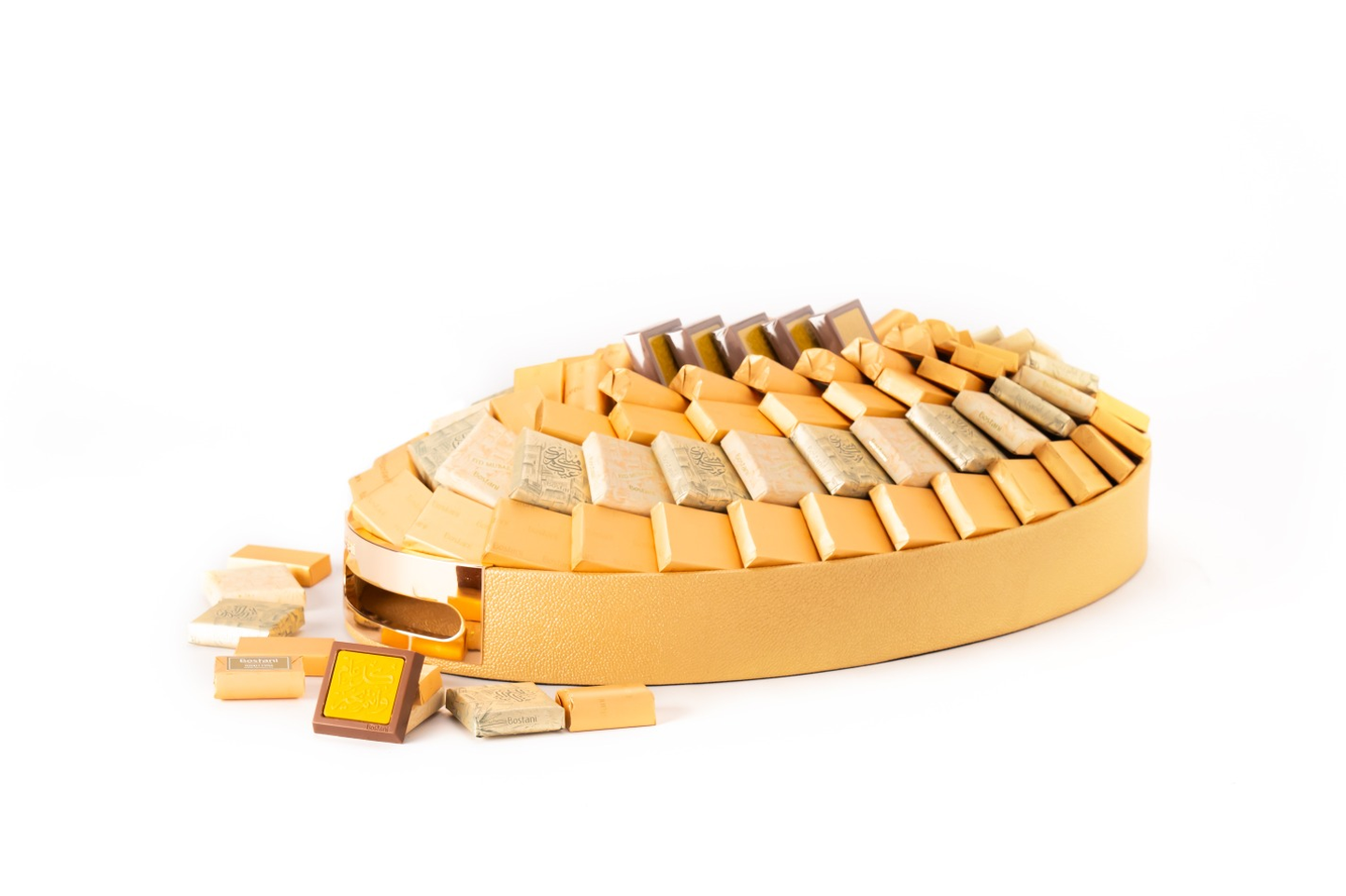 صينية جلد ذهبي بعبارة كل عام و انتم بخير كيلو ونصف  غرام