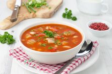 شوربة خضار حارة وحامضة
