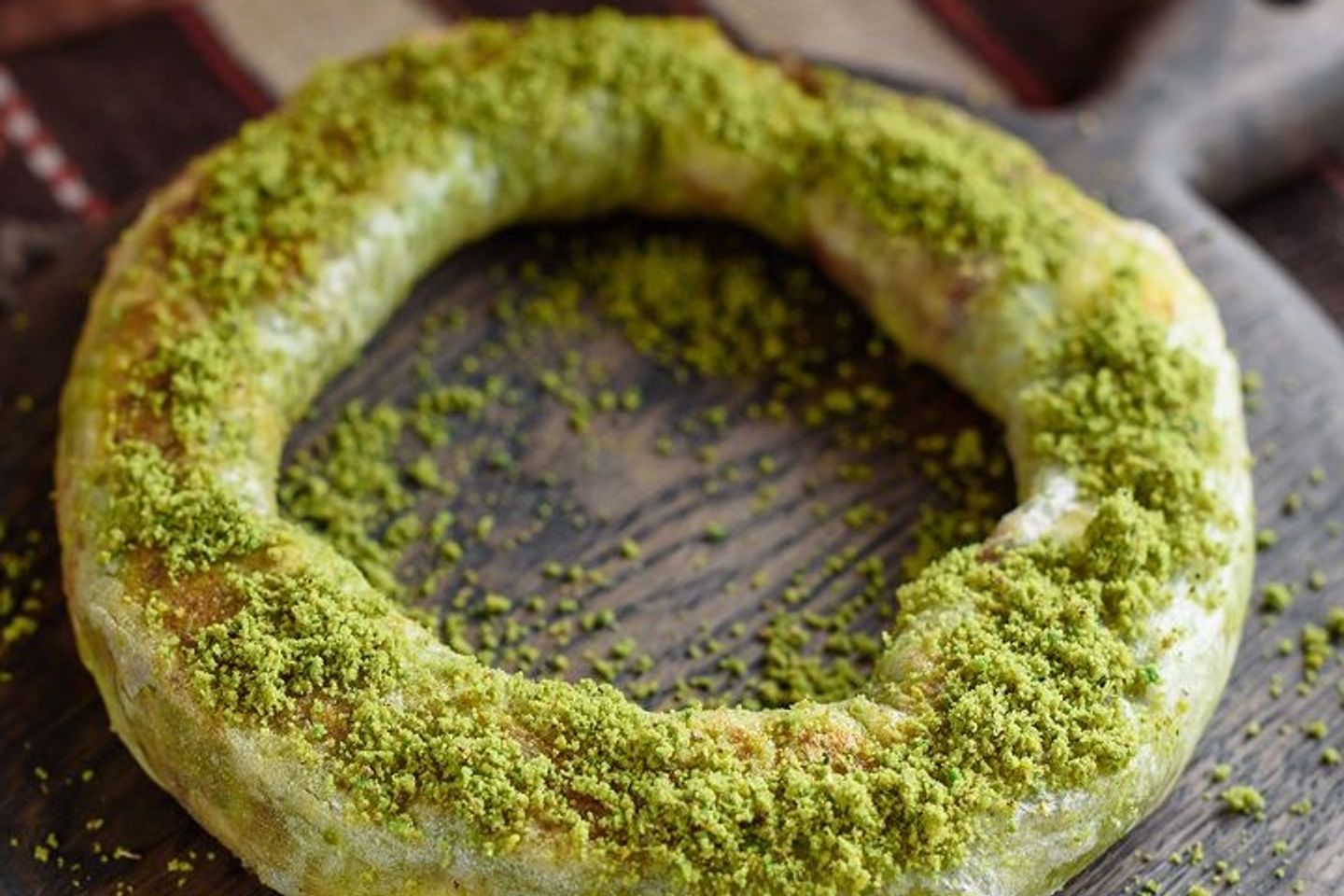 Pita With Pistachio And Cream