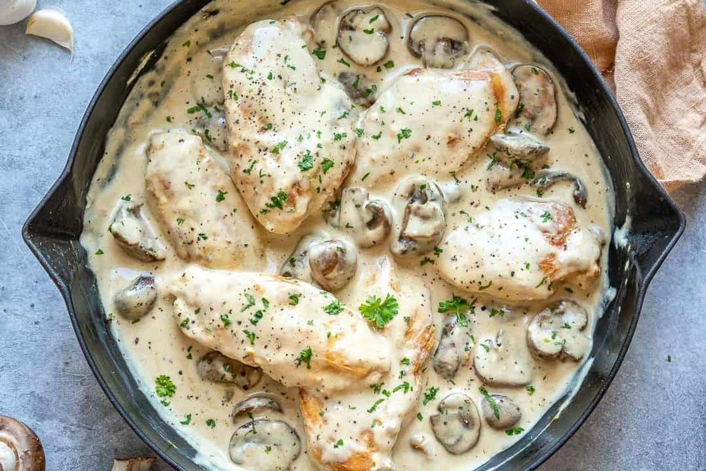 دجاج بالكريمة